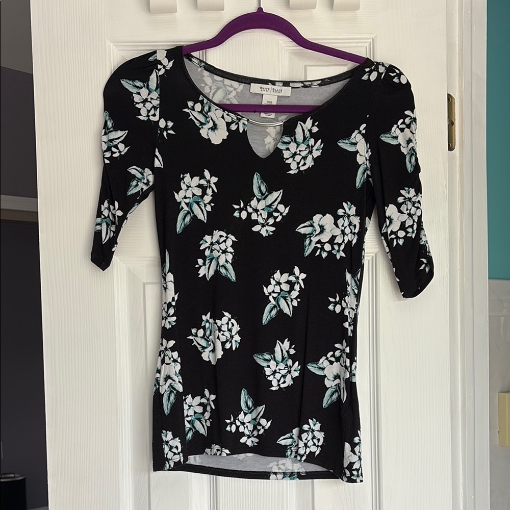 White House Black Market Fitted Black and White Blouse